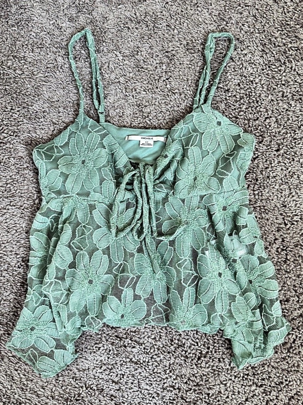 Urban Outfitters Kimchi Blue Floral Lace Camisole in Green Size Small
